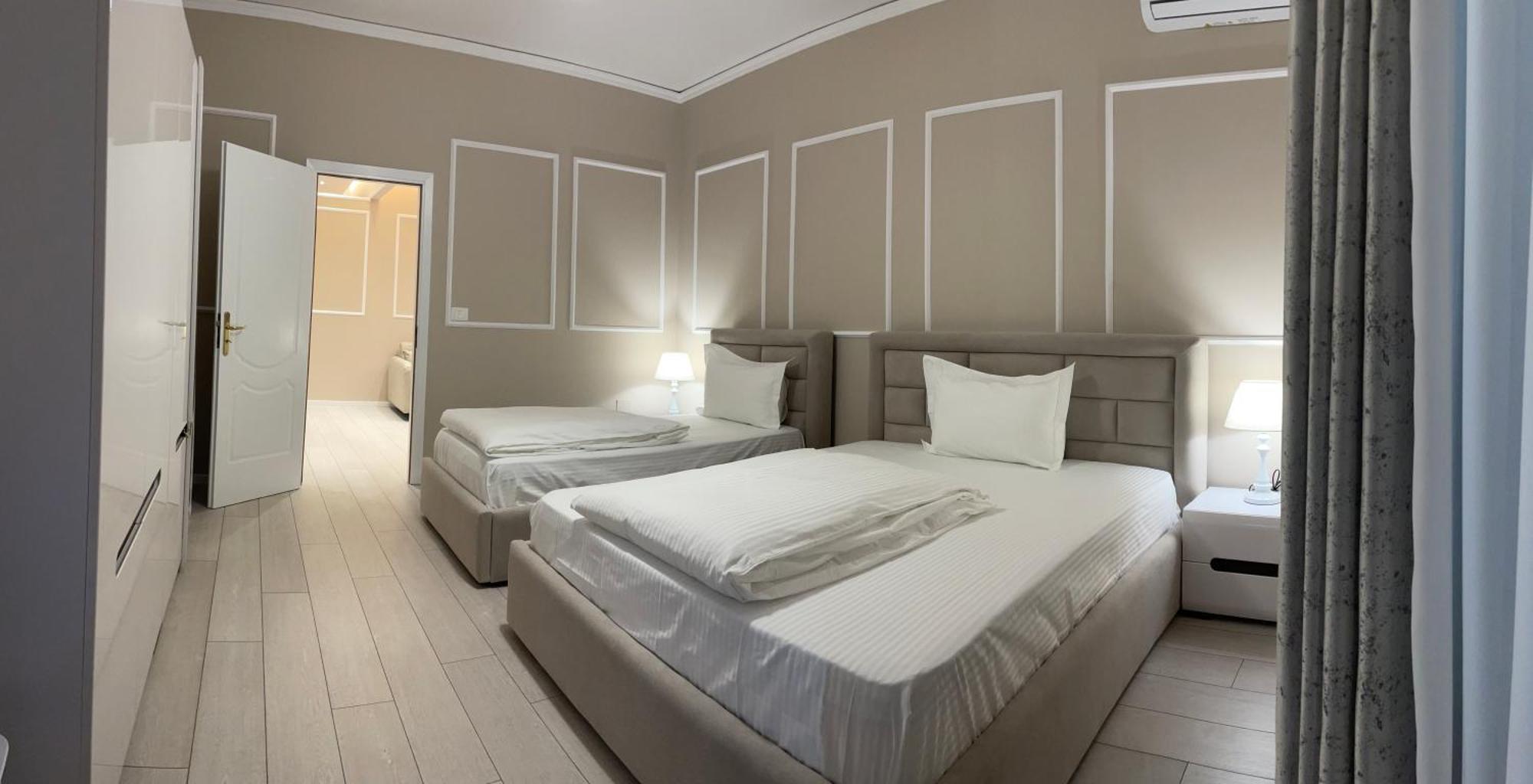 Sun Tower Luxury Suite-view From Of Center Apartament Tirana