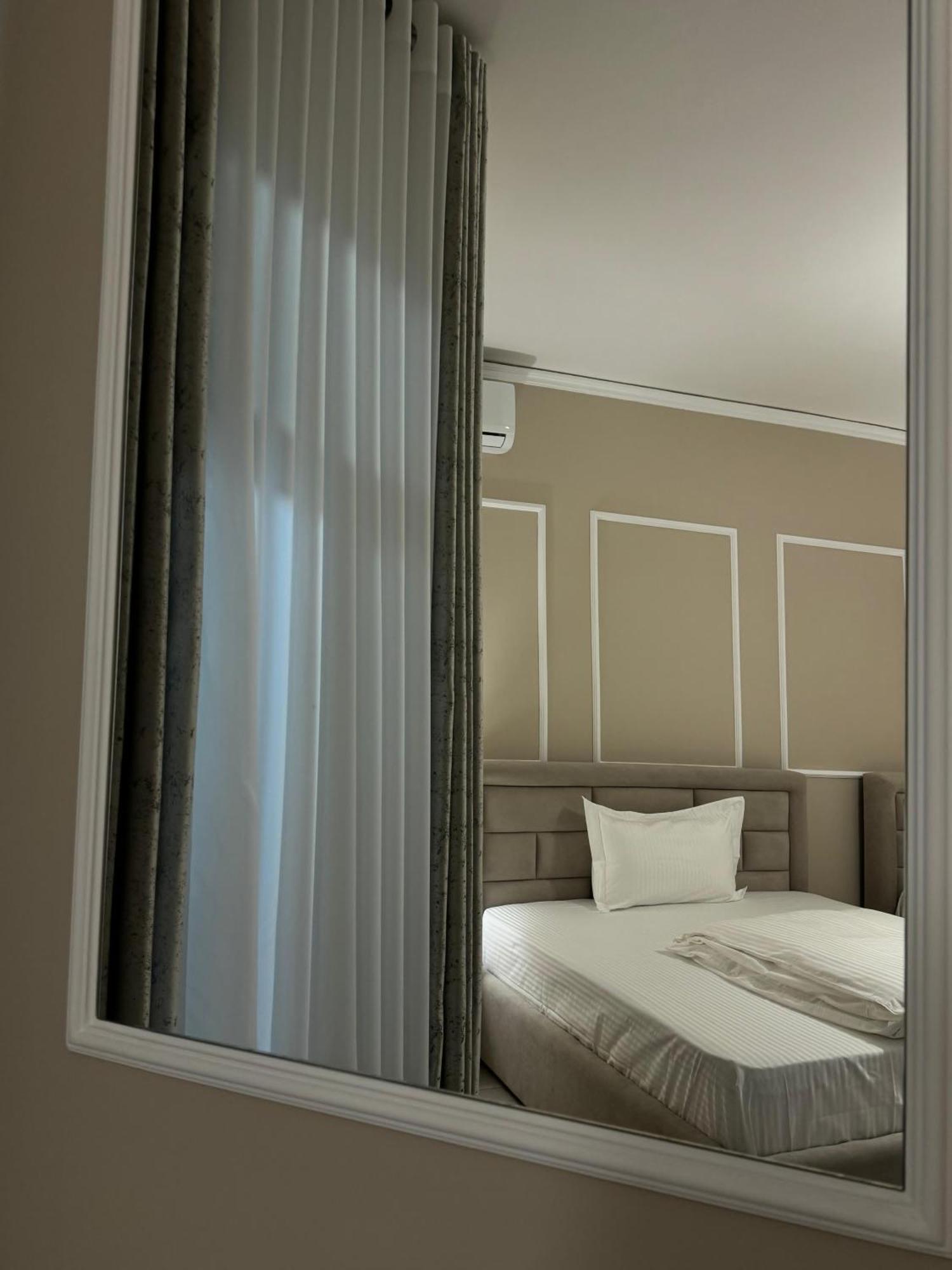 Sun Tower Luxury Suite-view From Of Center Apartament
