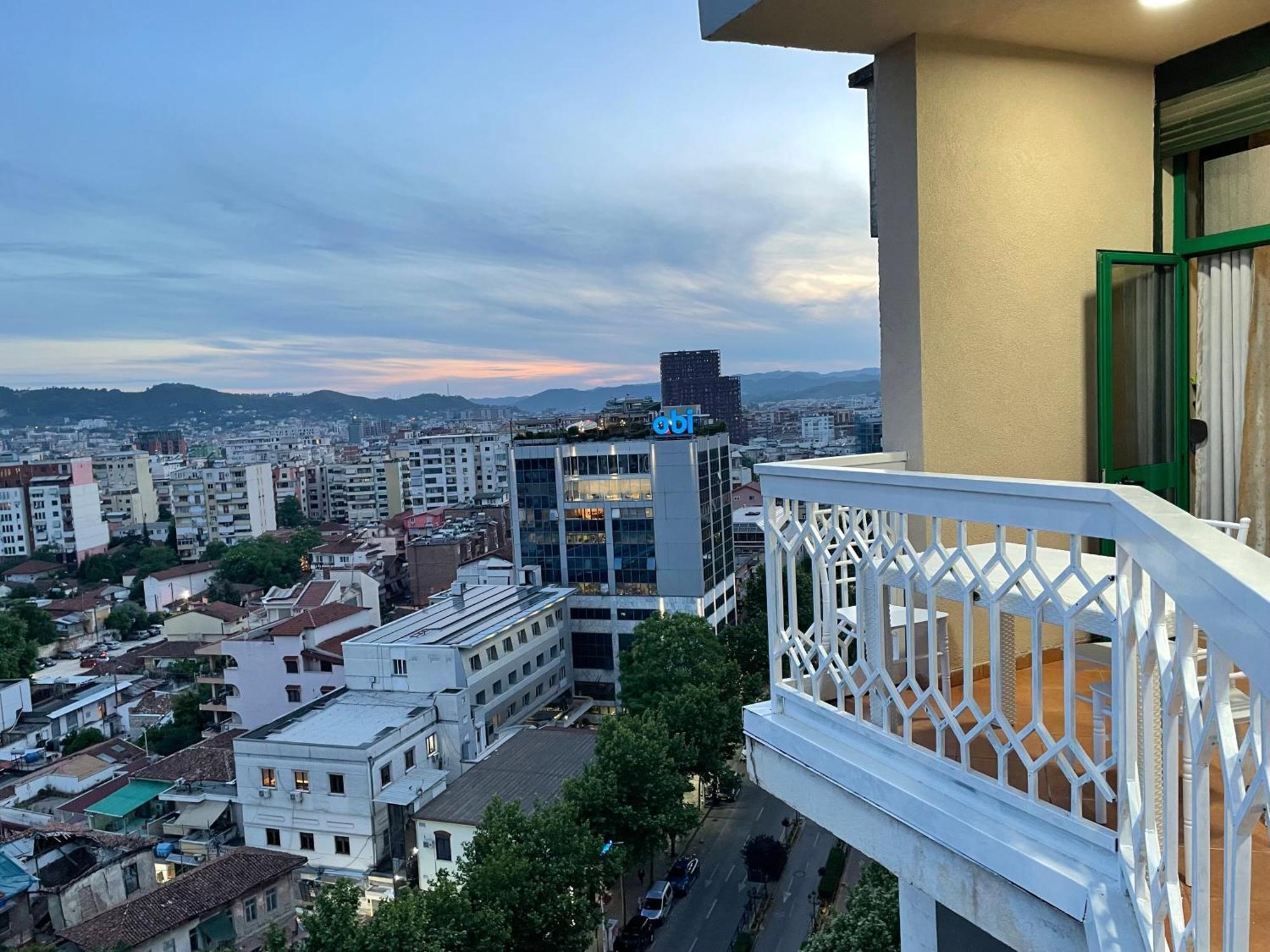 Apartament Sun Tower Luxury Suite-view From Of Center
